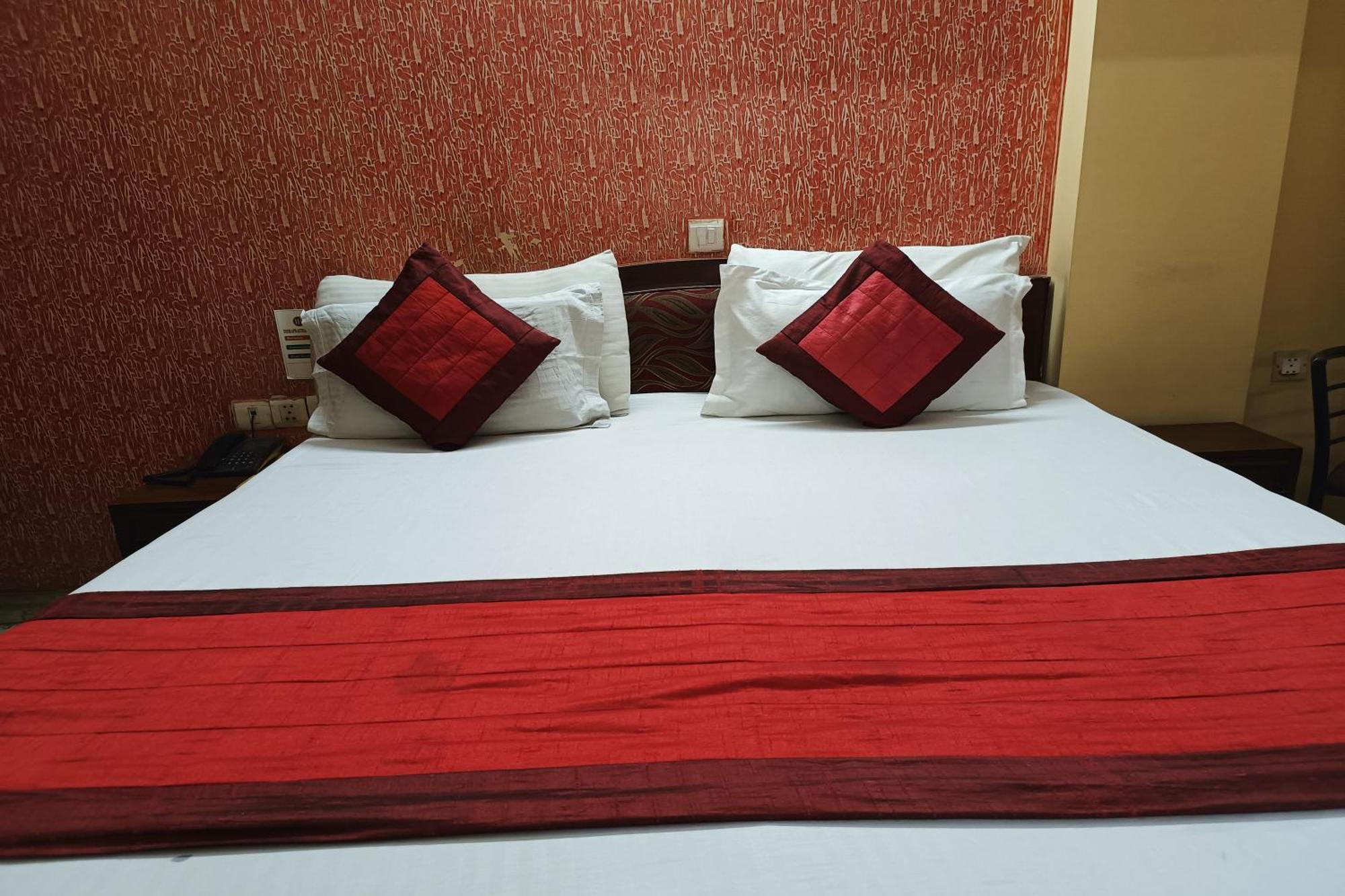 Hotel Indraprastha Делхи Екстериор снимка