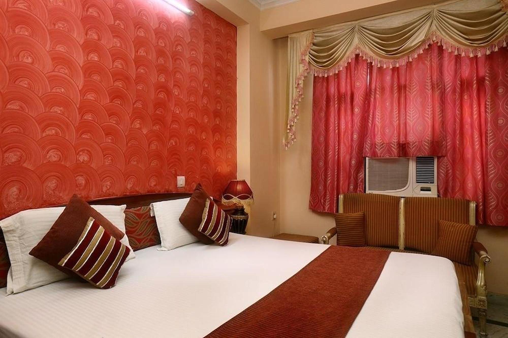 Hotel Indraprastha Делхи Екстериор снимка