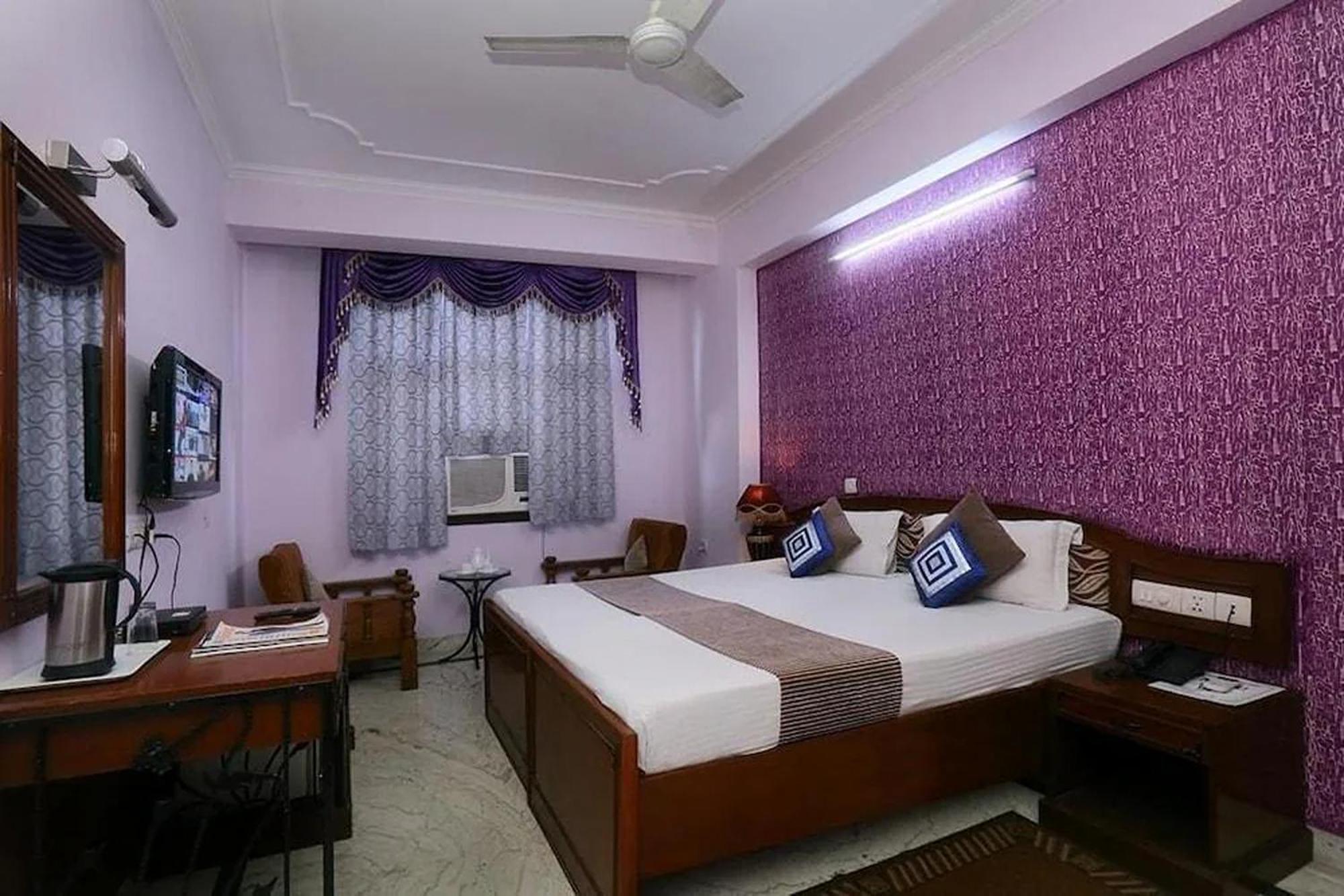 Hotel Indraprastha Делхи Екстериор снимка