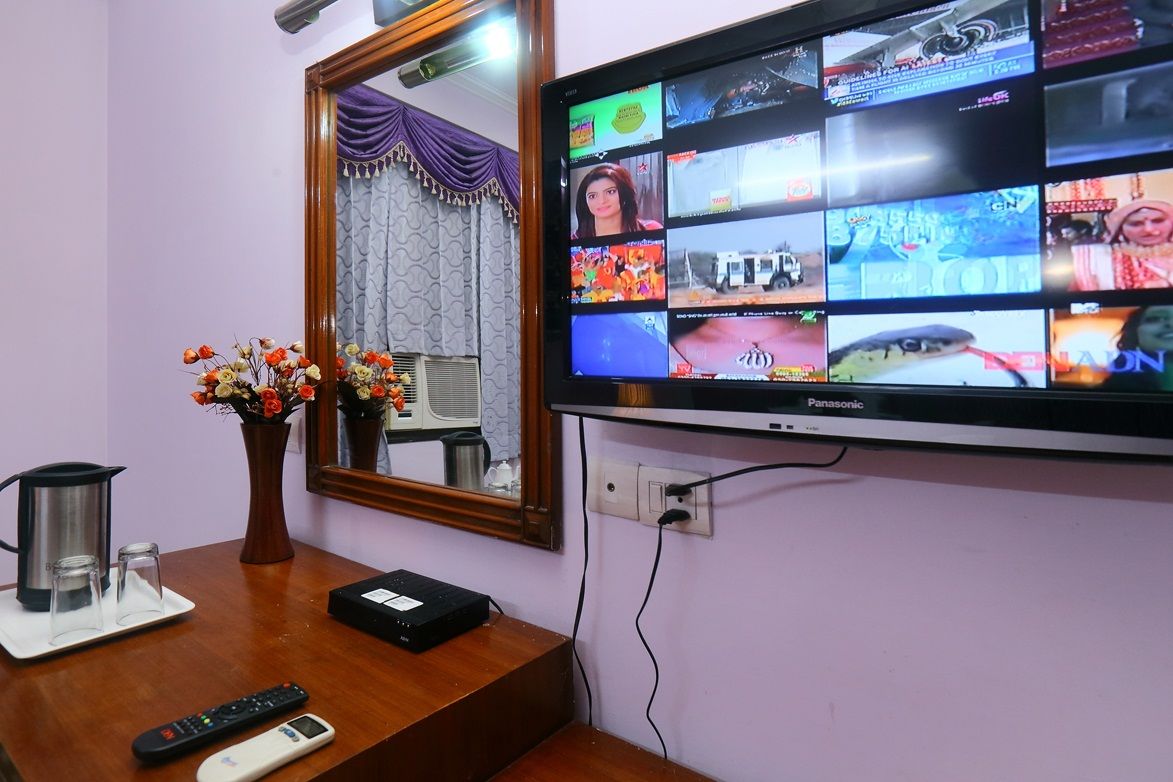 Hotel Indraprastha Делхи Екстериор снимка