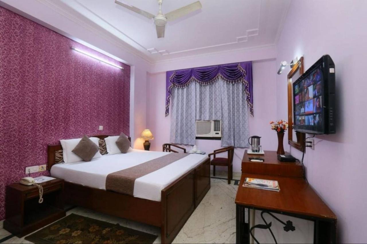 Hotel Indraprastha Делхи Екстериор снимка
