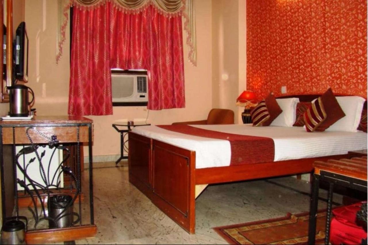 Hotel Indraprastha Делхи Екстериор снимка