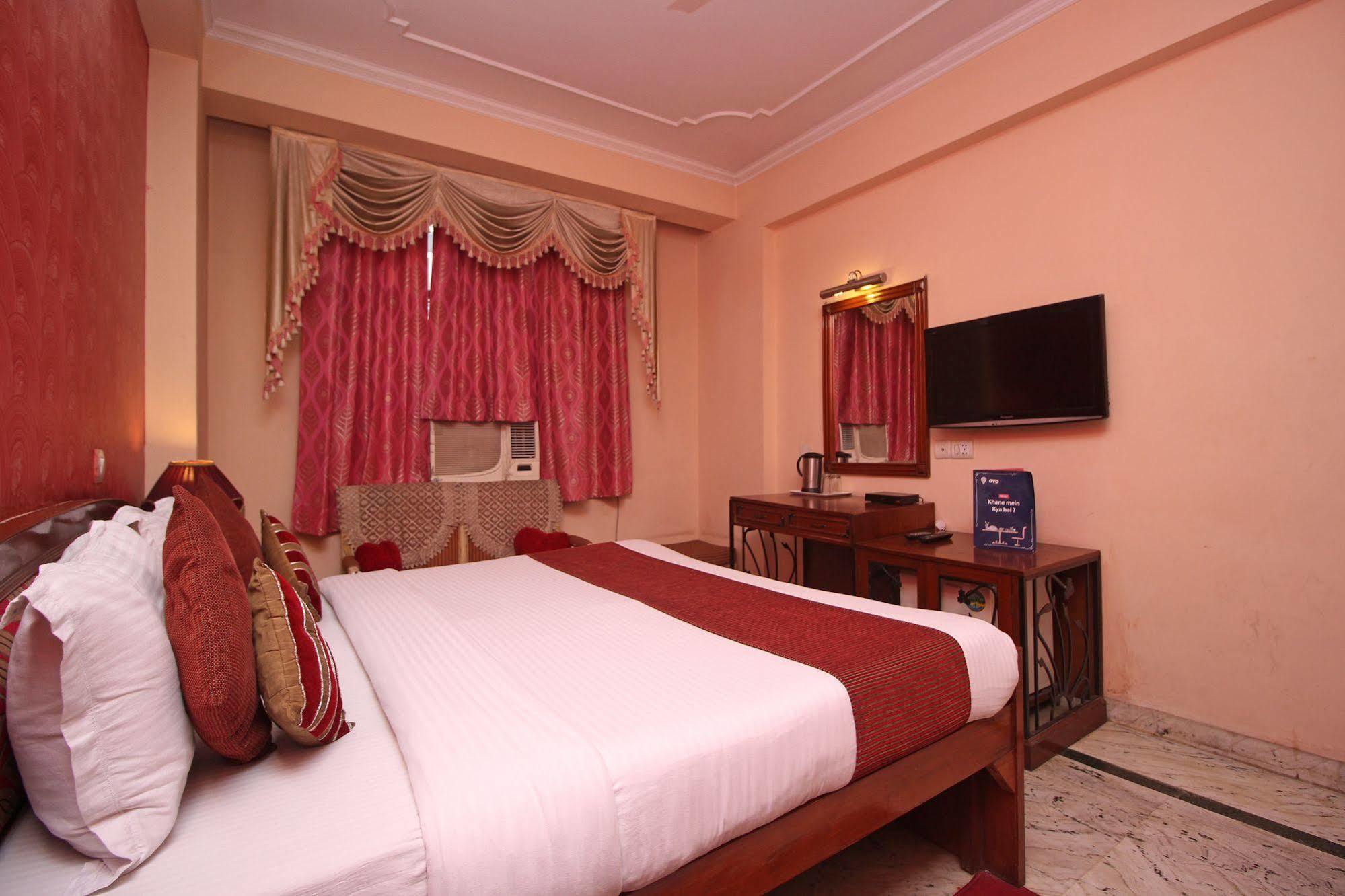 Hotel Indraprastha Делхи Екстериор снимка